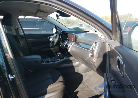 2022 Kia Sorento Lx z USA, uszkodzony, nr VIN 5XYRG4LC1NG155853